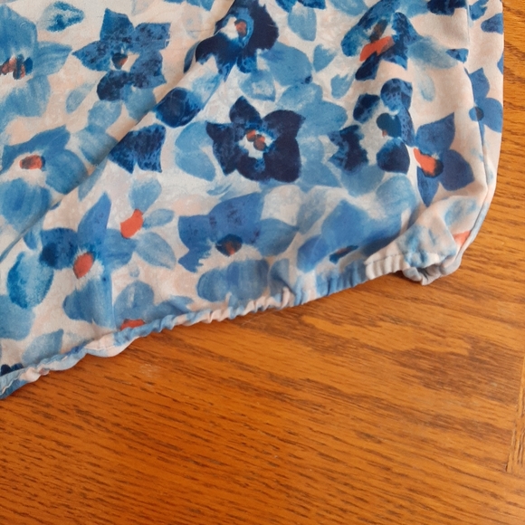 Liz Claiborne XL Sheer Top - Picture 4 of 6